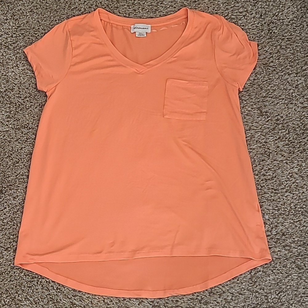 Stitchcount High/Low Pocket V-neck T-shirt